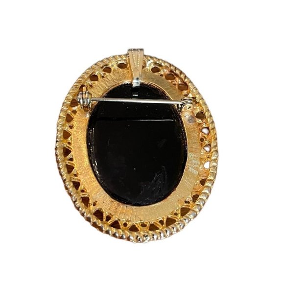 Oval Goldtone Black Cameo Brooch or Necklace Pendant 2" - Picture 6 of 8
